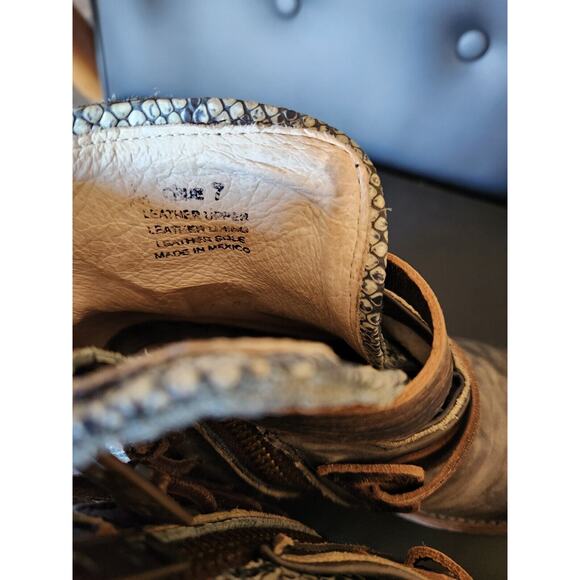 Free Bird Women's Booties Crue Grey Distressed Multicolor Size 7 - Picture 9 of 10